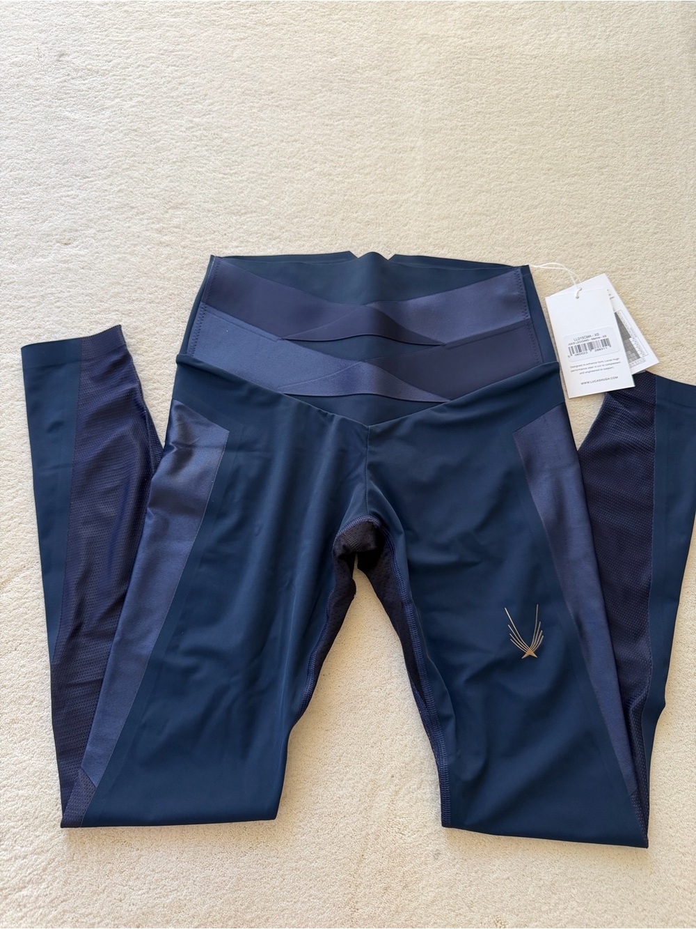 Lucas Hugh woman Navy High-Waist Performance Leggings NWT